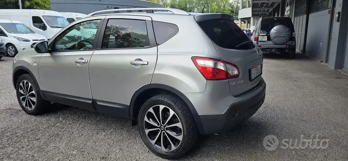 Usata Nissan Qashqai Tekna 110 CV (80 kW) 2011 Grigio SUV