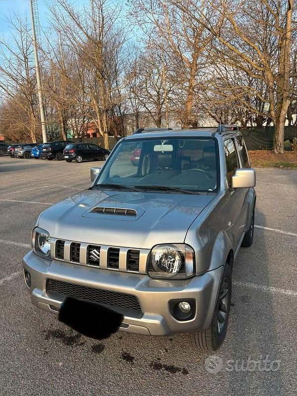 Usata Suzuki Jimny 2014 Grigio SUV
