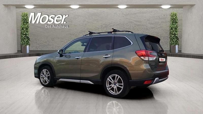Usata Subaru Forester Premium 150 CV (110 kW) 2020 Verde SUV