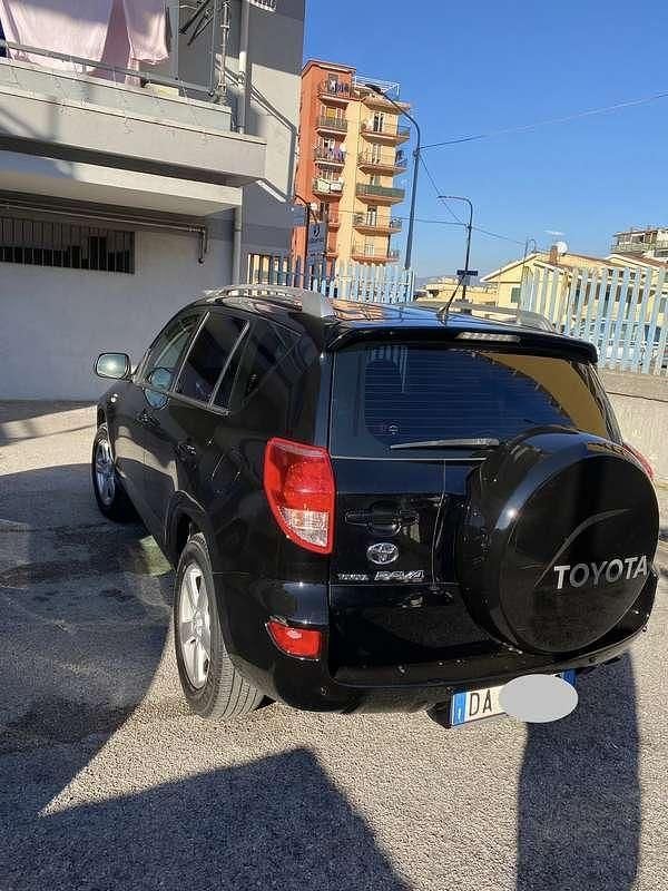 Usata Toyota RAV4 136 CV (100 kW) 2006 SUV