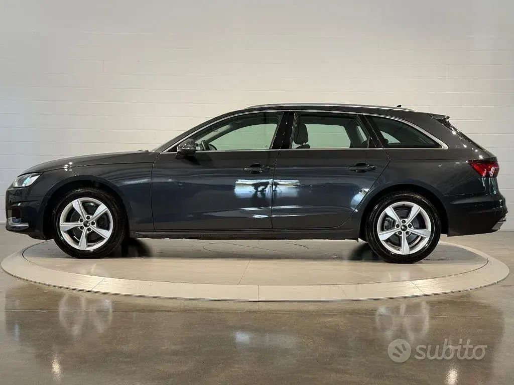 Usata Audi A4 Advanced 136 CV (100 kW) 2024 Grigio Station wagon