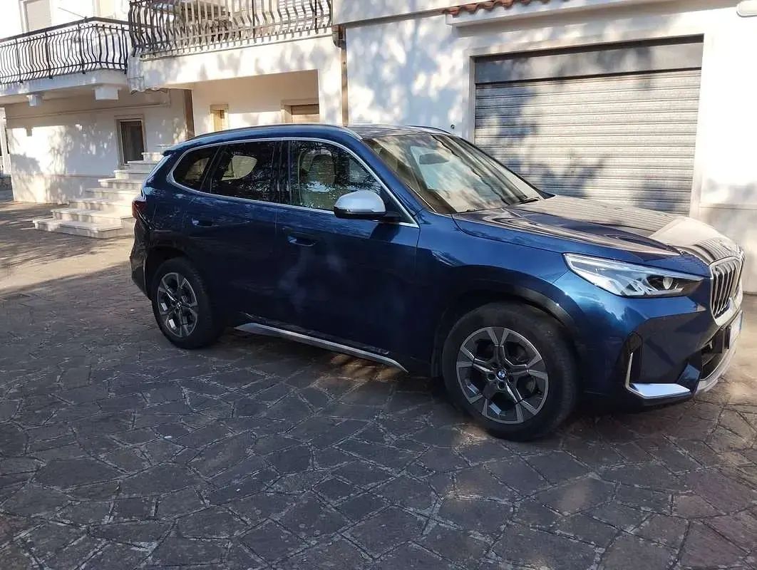 Usata BMW X1 136 CV (100 kW) 2023 Blu/azzurro SUV