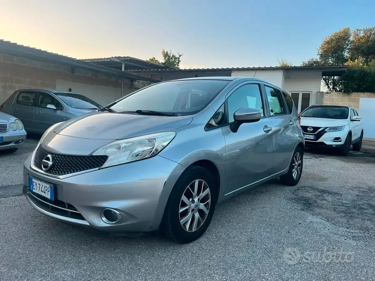 Usata Nissan Note 90 CV (66 kW) 2015 Grigio Utilitaria