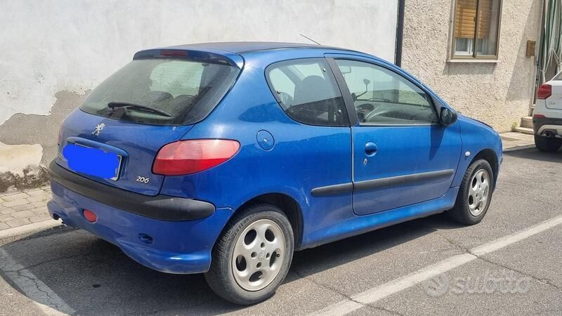 Usata Peugeot 206 60 CV (44 kW) 2005 Blu Berlina