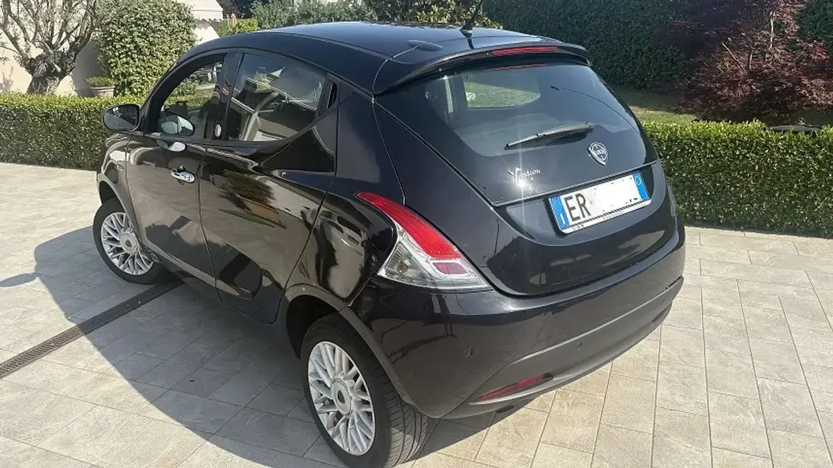Usata Lancia Ypsilon Silver 80 CV (58 kW) 2013 Utilitaria