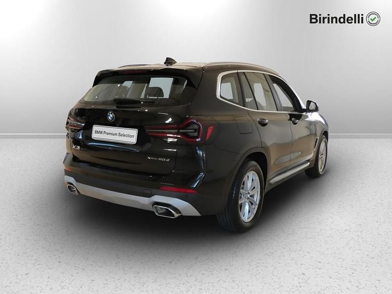 Usata BMW X3 Comfort Edition 190 CV (139 kW) 2023 Black sapphire metallizzato SUV