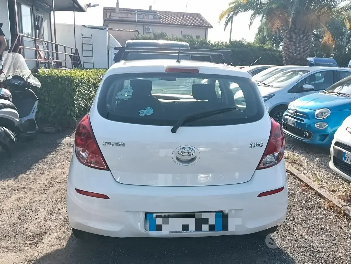Usata Hyundai i20 Classic 85 CV (62 kW) 2014 Bianco Utilitaria