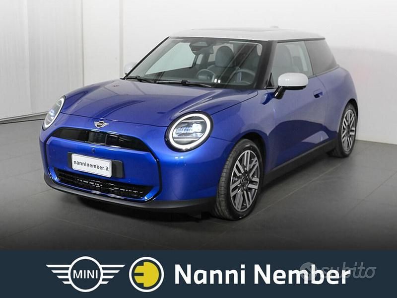 Nuova Mini Cooper Classic 135 kW (184 CV) 2025 Blu Utilitaria