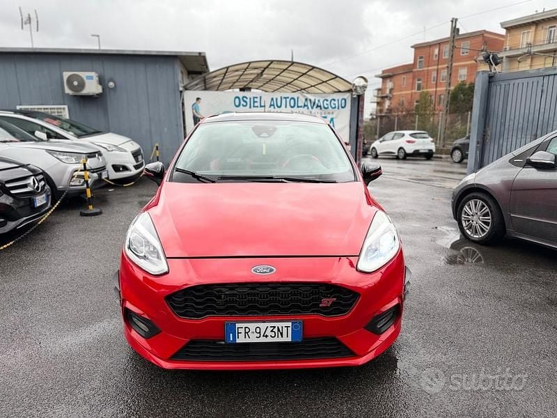 Usata Ford Fiesta ST-Line 85 CV (62 kW) 2018 Rosso Berlina
