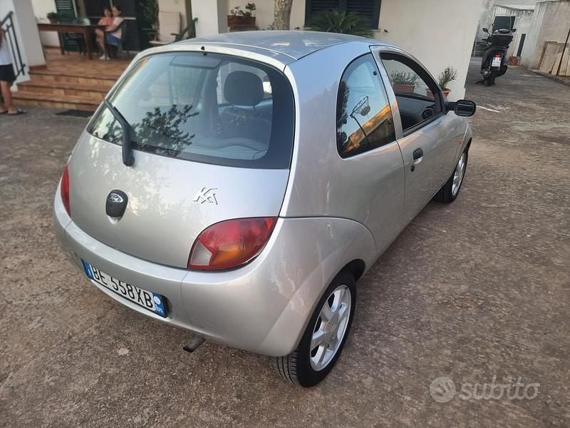 Usata Ford Ka Collection 60 CV (44 kW) 1999 Grigio Utilitaria