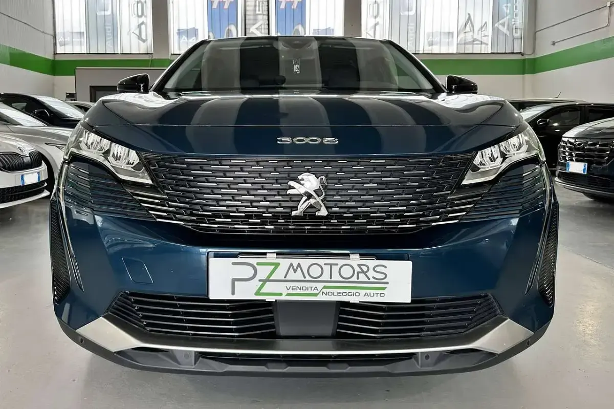 Usata Peugeot 3008 Allure 131 CV (96 kW) 2022 Blu/azzurro SUV