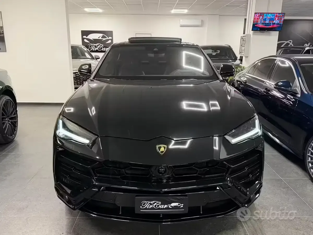 Usata Lamborghini Urus 650 CV (478 kW) 2022 Nero SUV
