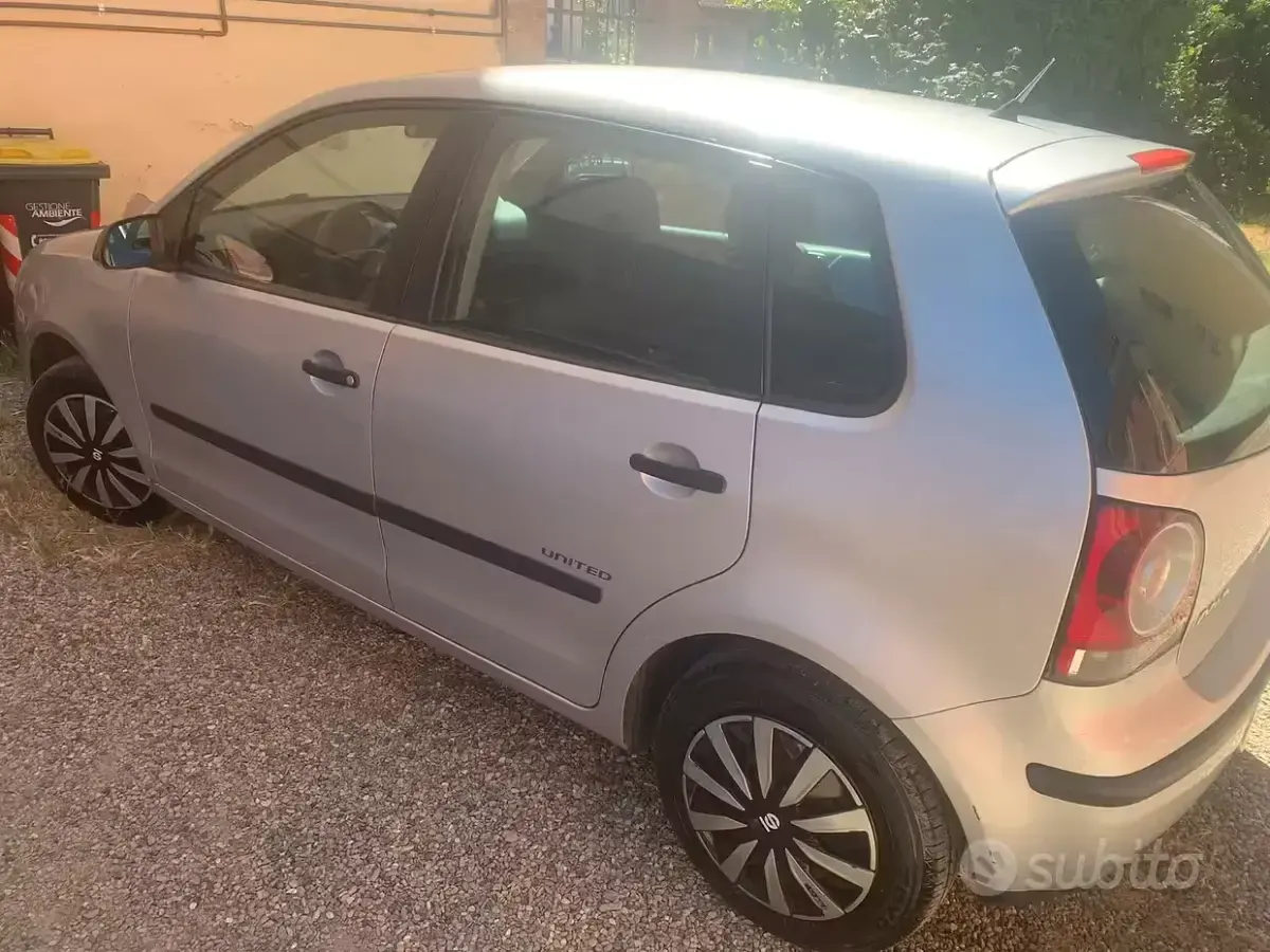 Usata VW Polo 69 CV (50 kW) 2008 Grigio Utilitaria