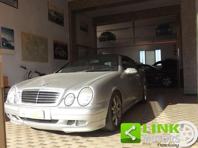 Usata Mercedes CLK200 Elegance 163 CV (119 kW) 2002 Argento Cabrio
