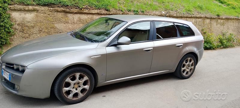 Grigio Usata 2008 Alfa Romeo 159 Station wagon | 1300 € - Immagine 1/4