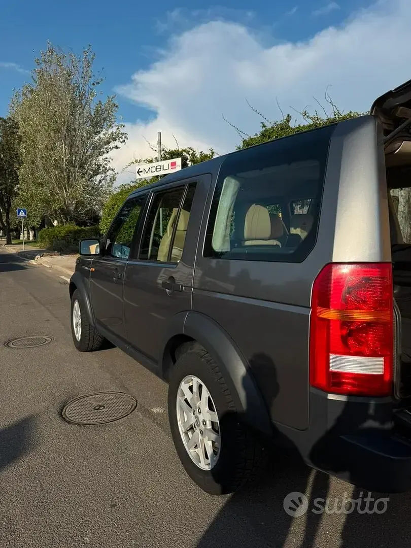 Usata Land Rover Discovery 190 CV (139 kW) 2007 Grigio SUV