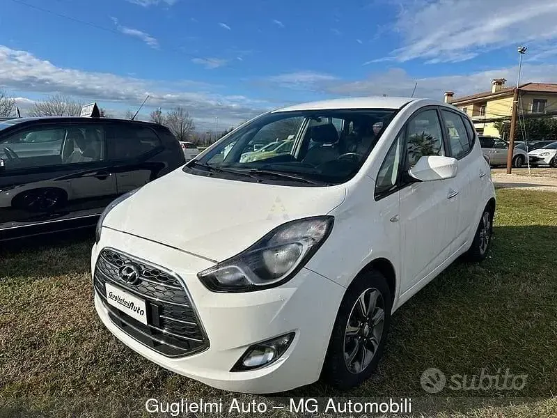 Usata Hyundai ix20 Xpossible 90 CV (66 kW) 2015 Bianco Utilitaria