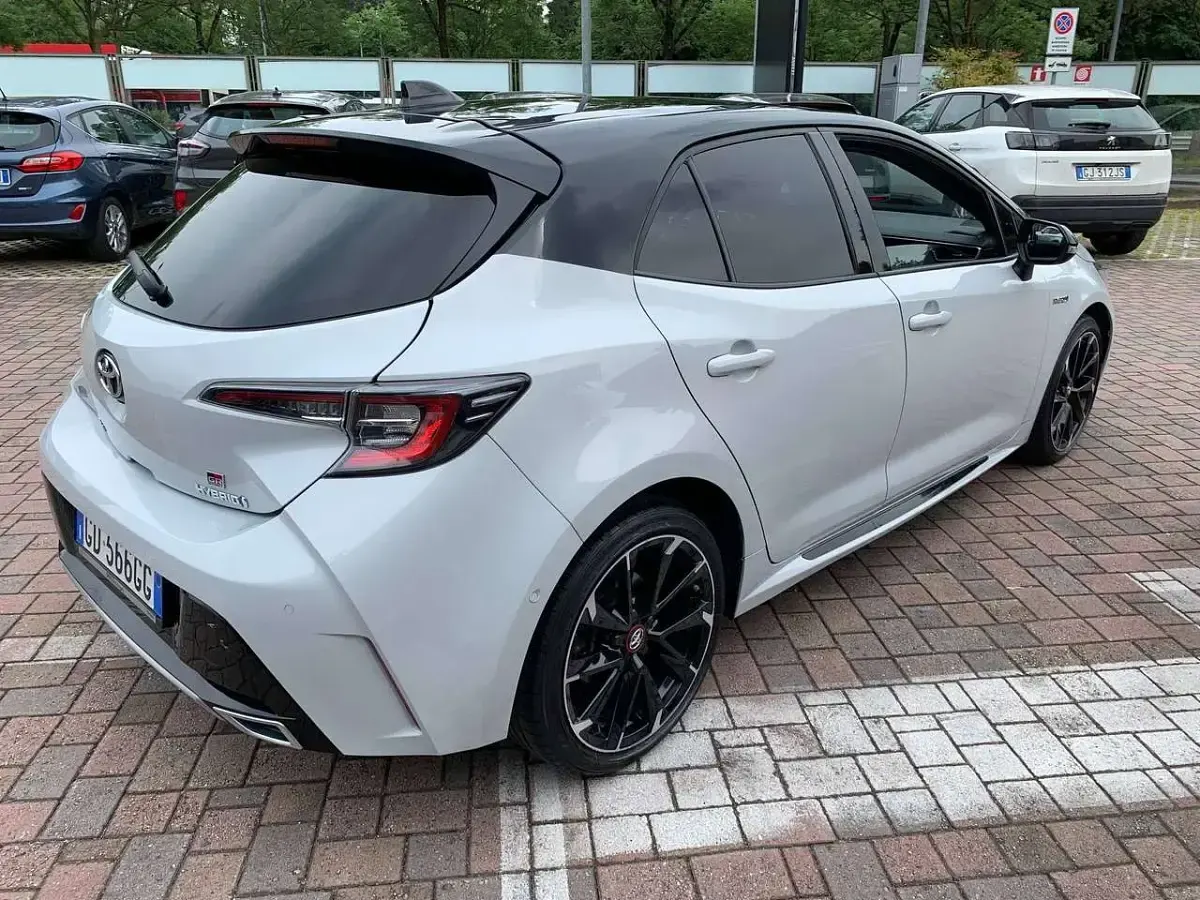 Usata Toyota Corolla Sport 152 CV (111 kW) 2021 Bianco Berlina