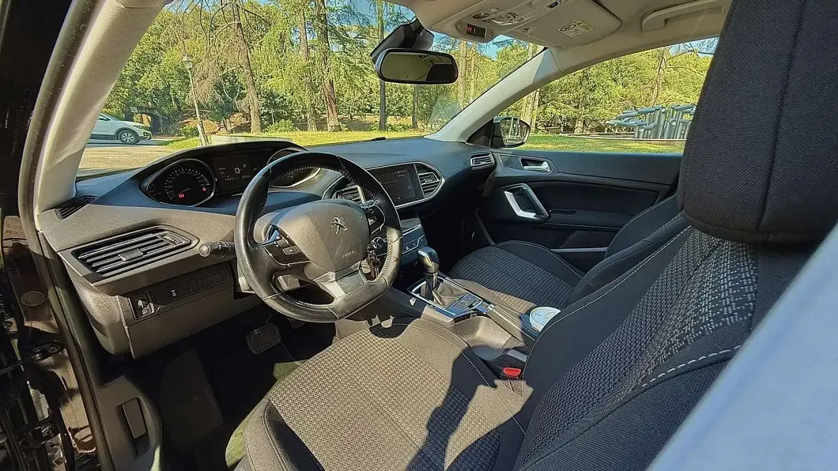 Usata Peugeot 308 SW Active 120 CV (88 kW) 2018 Station wagon