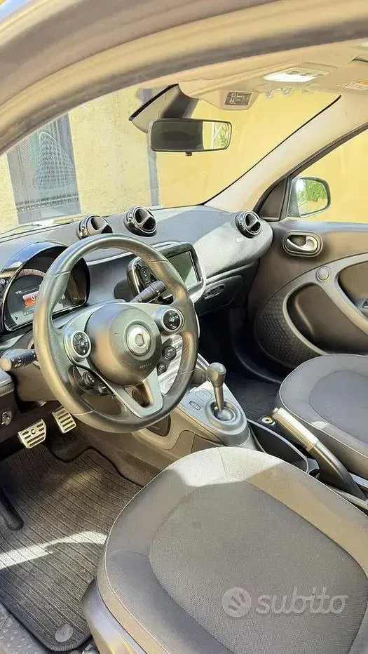 Usata Smart ForFour 90 CV (66 kW) 2018 Grigio Utilitaria