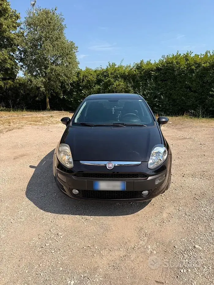 Usata Fiat Punto Evo Dynamic 75 CV (55 kW) 2011 Nero Utilitaria