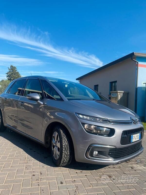Grigio Usata 2018 Citroën C4 Picasso Exclusive Monovolume | 8900 € (Buon prezzo) - Immagine 1/4