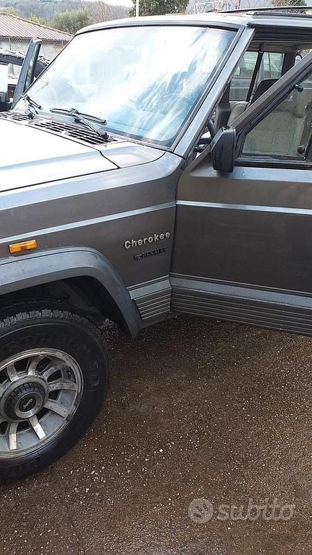 Usata Jeep Cherokee 1989 Grigio SUV
