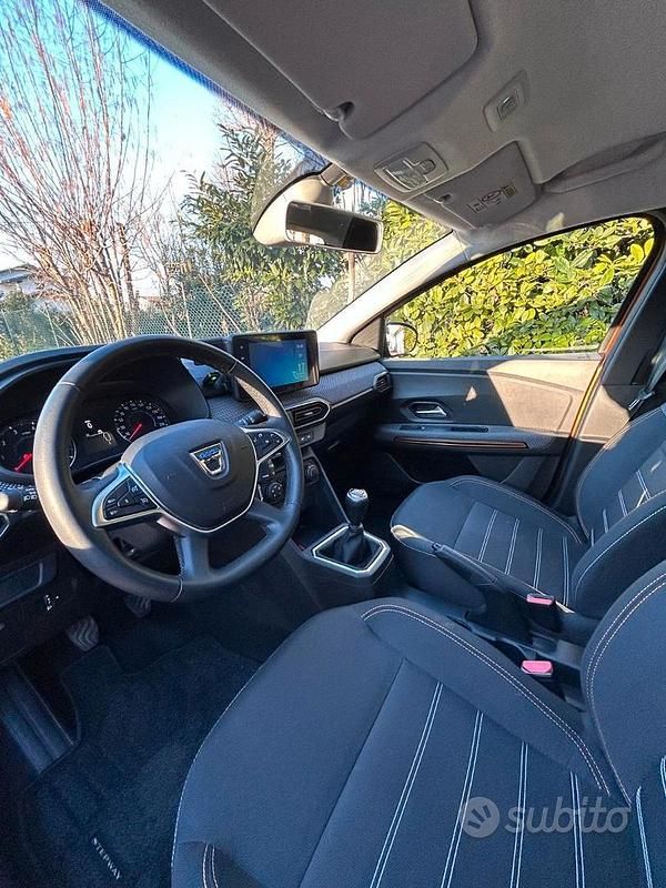 Usata Dacia Sandero Comfort 100 CV (73 kW) 2022 Berlina