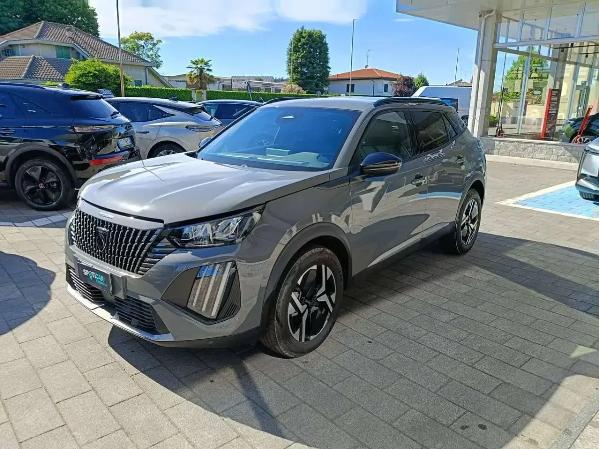 Nuova Peugeot 2008 Allure 101 CV (74 kW) 2026 Grigio selenium SUV