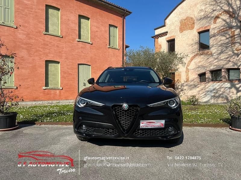 Usata Alfa Romeo Stelvio Super 150 CV (110 kW) 2018 Nero SUV