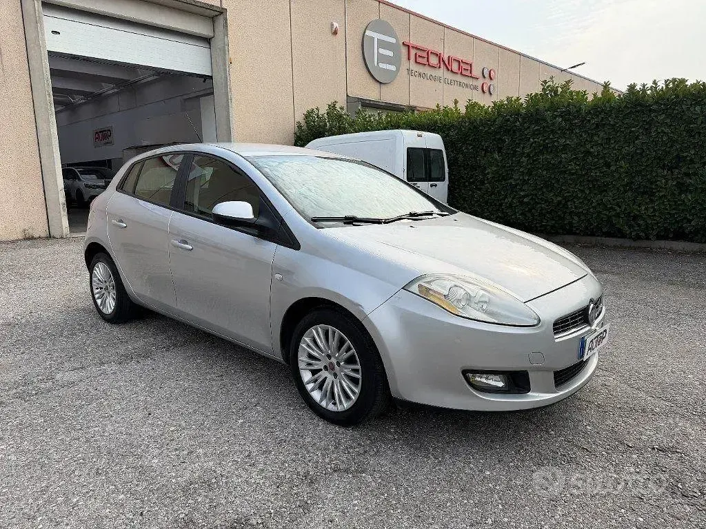 Usata Fiat Bravo Active 120 CV (88 kW) 2008 Grigio Utilitaria
