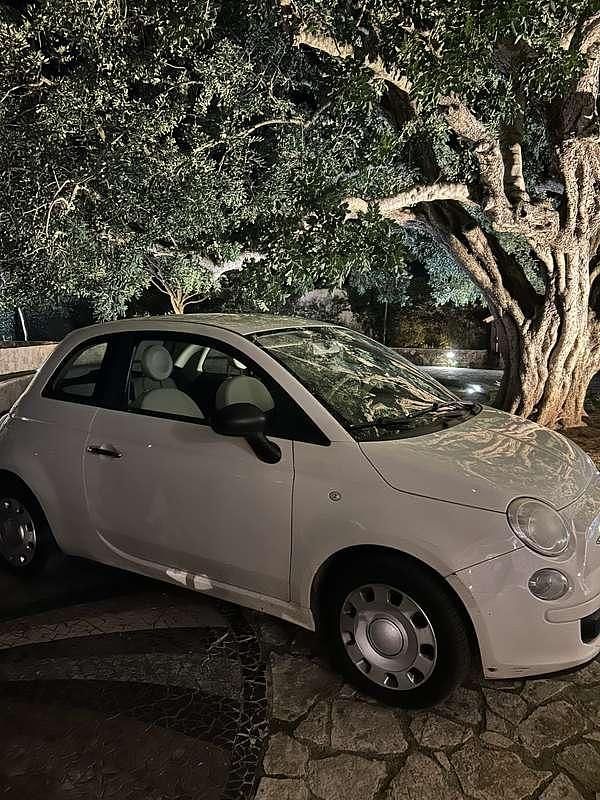 Usata Fiat 500 Lounge 69 CV (50 kW) 2010 Bianco Utilitaria