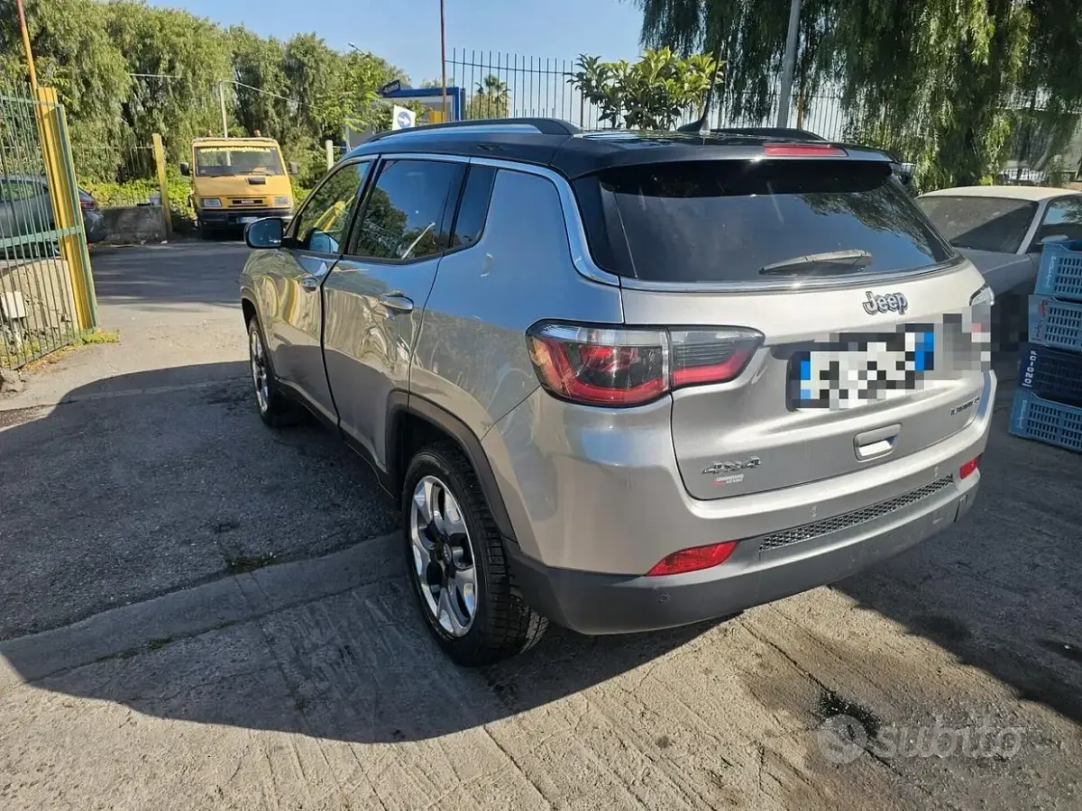 Usata Jeep Compass Opening Edition 140 CV (102 kW) 2018 Grigio SUV