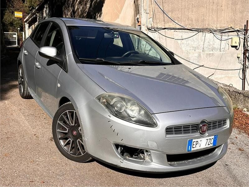 Usata Fiat Bravo Easy 140 CV (102 kW) 2013 Argento Utilitaria