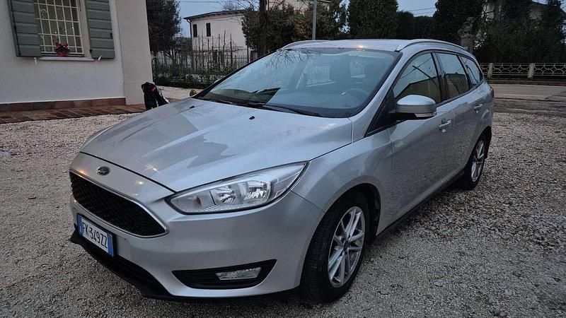 Usata Ford Focus ST-Line 120 CV (88 kW) 2017 Grigio Station wagon