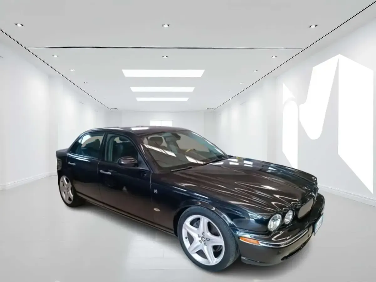 Usata Jaguar XJ Sovereign 207 CV (152 kW) 2006 Nero Berlina