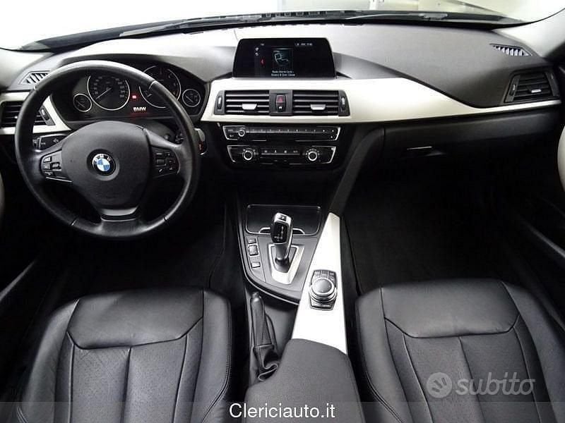 Usata BMW 320 Advantage 190 CV (139 kW) 2018 Grigio Berlina