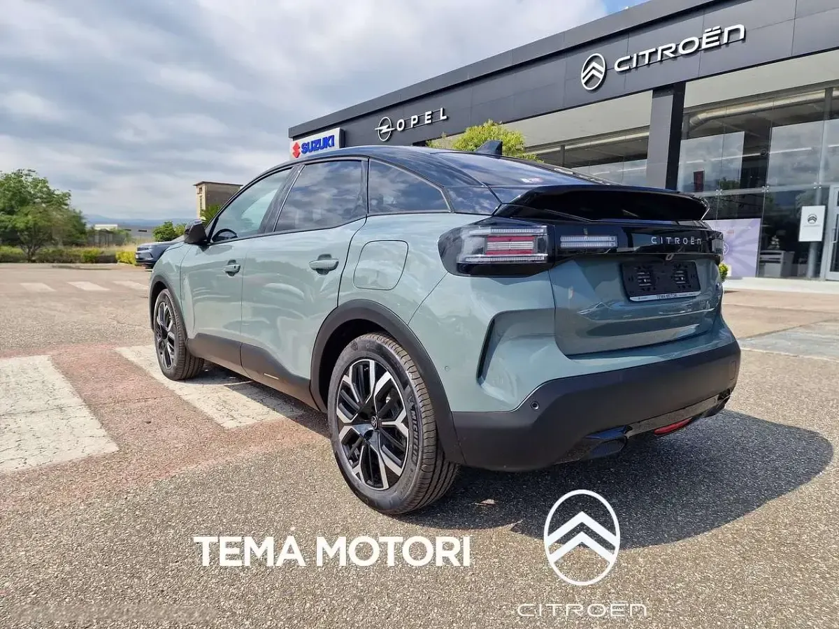 Nuova Citroën e-C4 61 kW (84 CV) 2026 Manhattan green / tetto nero Berlina