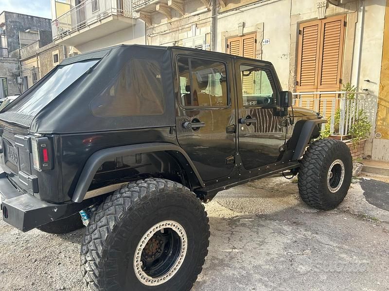 Usata Jeep Wrangler 200 CV (147 kW) 2011 Nero SUV