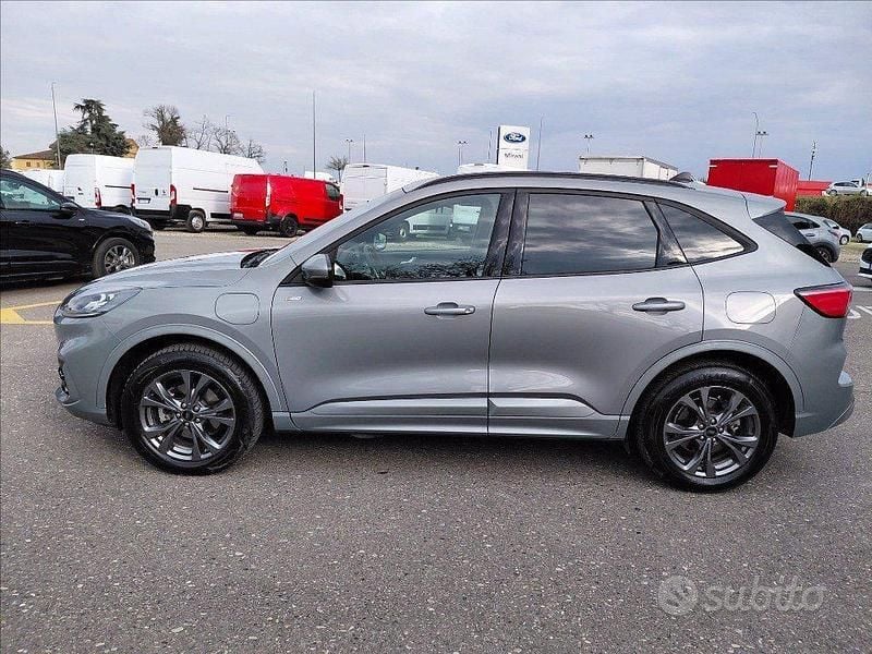 Usata Ford Kuga ST-Line X 225 CV (165 kW) 2023 Grigio SUV