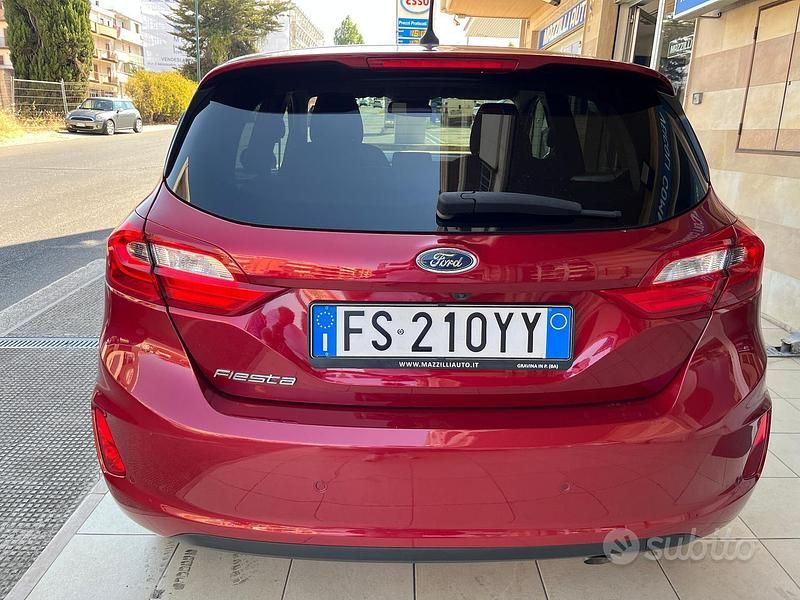 Usata Ford Fiesta Titanium 86 CV (63 kW) 2018 Rosso Utilitaria