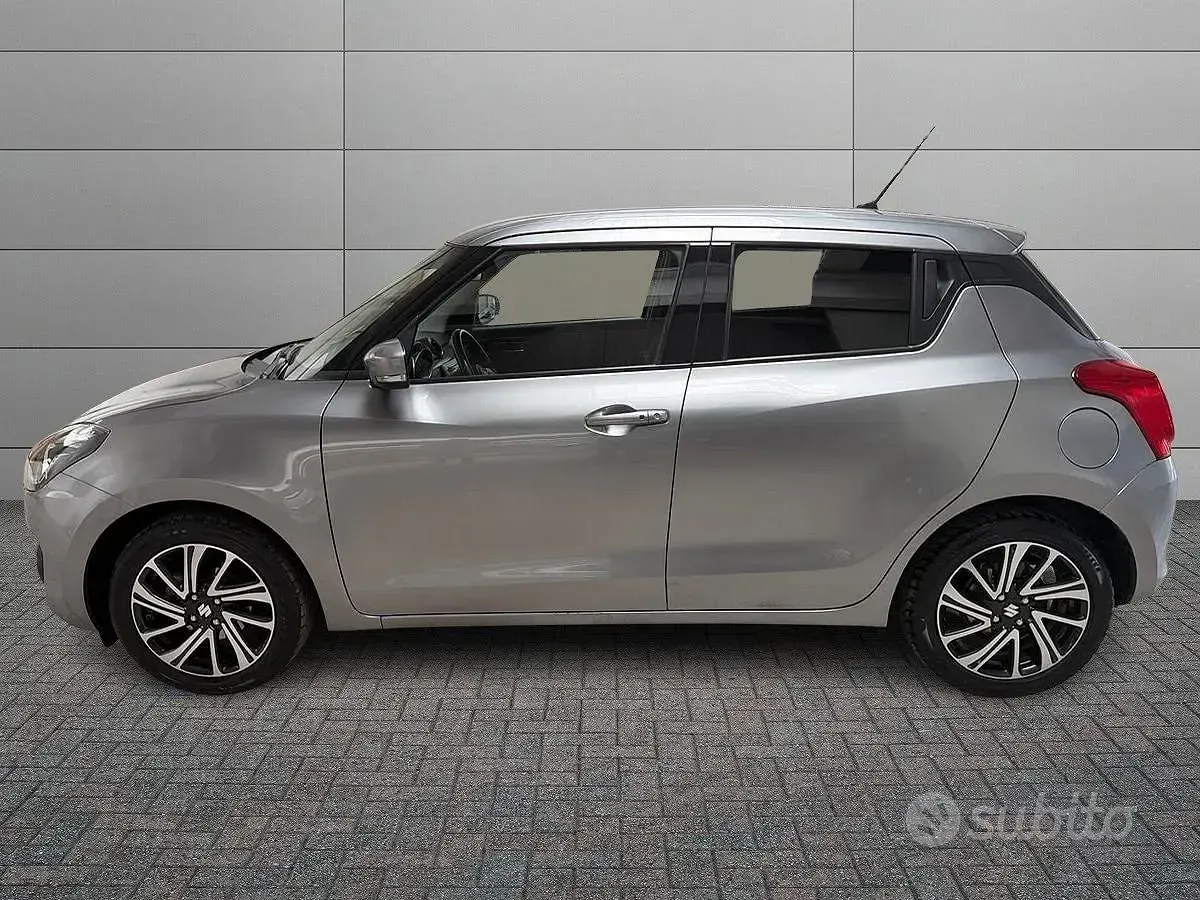 Usata Suzuki Swift 83 CV (61 kW) 2020 Grigio Utilitaria