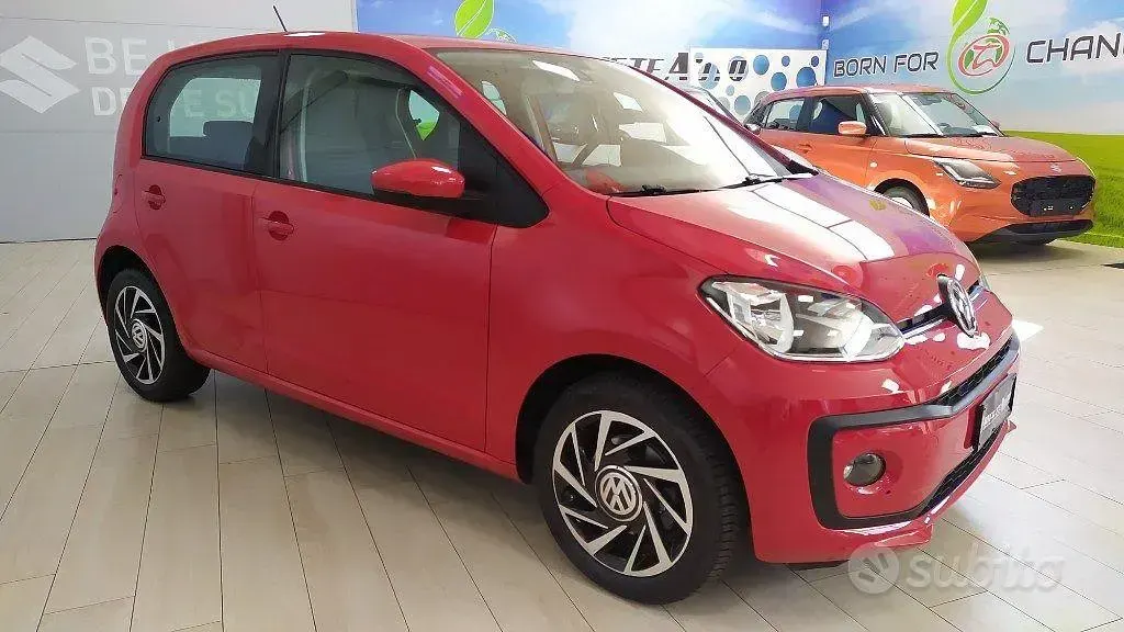 Usata VW up! move up! 60 CV (44 kW) 2019 Rosso Utilitaria