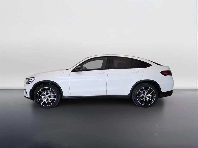 Usata Mercedes GLC300e Premium Plus 194 CV (142 kW) 2021 Bianco diamante meta Coupé