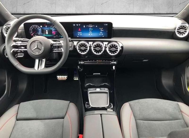 Usata Mercedes A180 Advanced Plus 136 CV (100 kW) 2024 Nero Berlina