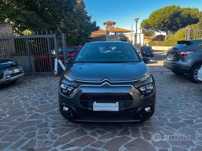 Używany Citroën C3 PureTech 83 KM (61 kW) 2022 Szary Hatchback