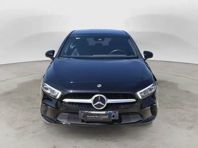 Usata Mercedes A180 Business 136 CV (100 kW) 2022 Nero Utilitaria