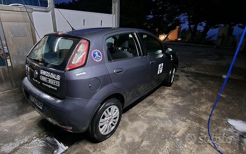 Usata Fiat Punto 95 CV (69 kW) 2014 Grigio Utilitaria