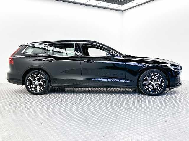 Usata Volvo V60 145 CV (106 kW) 2023 Nero Station wagon