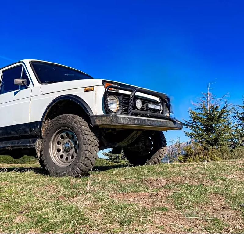 Usata Lada niva 1987 Bianco SUV